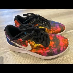 Girls Nikes Youth Size 2